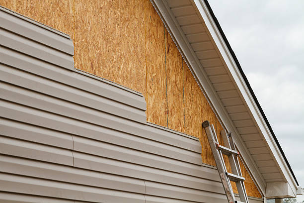 Professional Siding Installation technician working in Eldorado Springs, CO